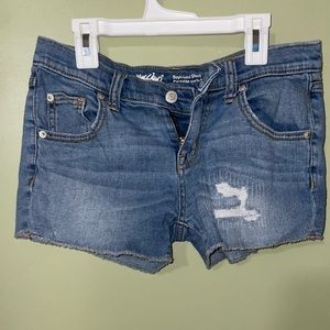 boyfriend, denim shorts, medium blue